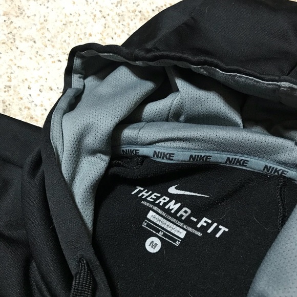 Nike Thermal Fit Hoodie - Picture 3 of 3